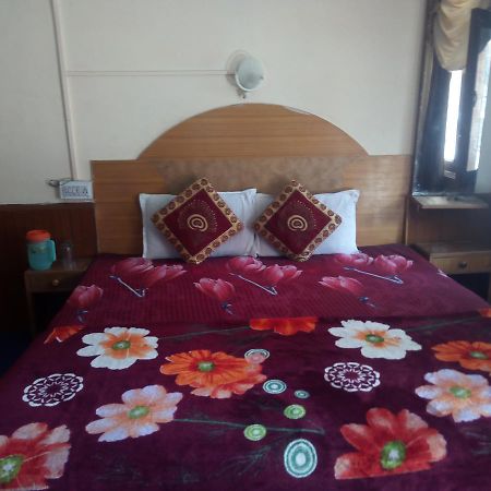 Hotel Everest Манали Экстерьер фото