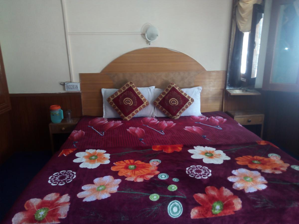 Hotel Everest Манали Экстерьер фото