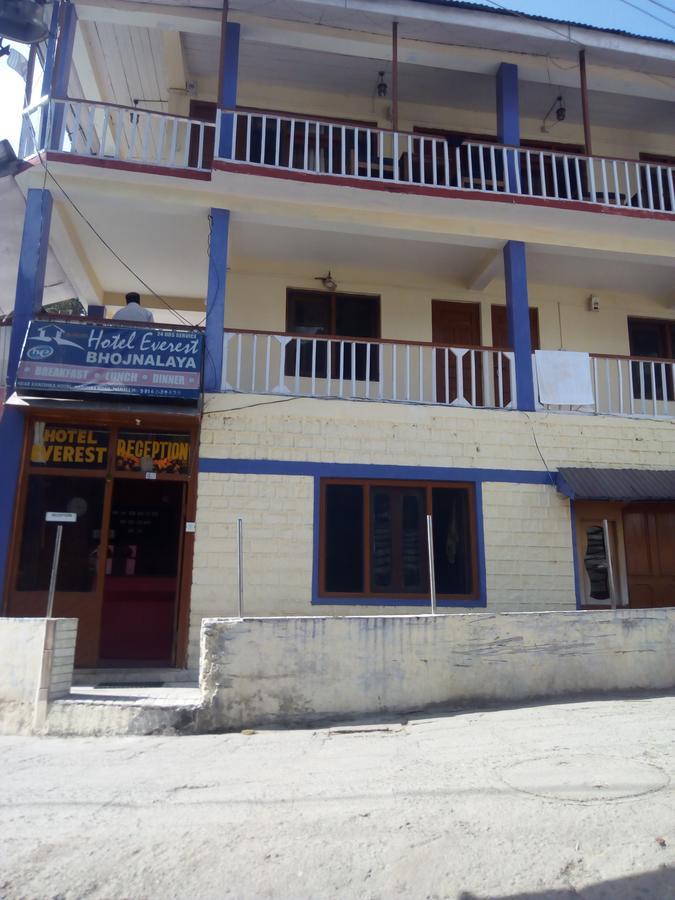 Hotel Everest Манали Экстерьер фото